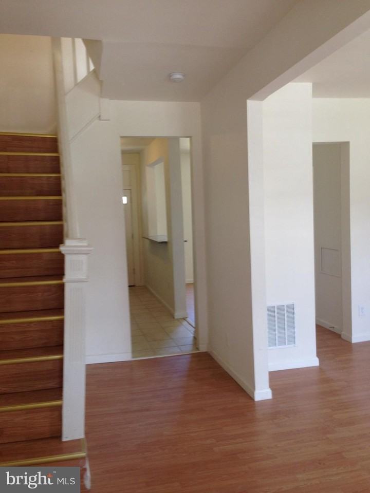 621 Linnard St - Photo 2 of 15