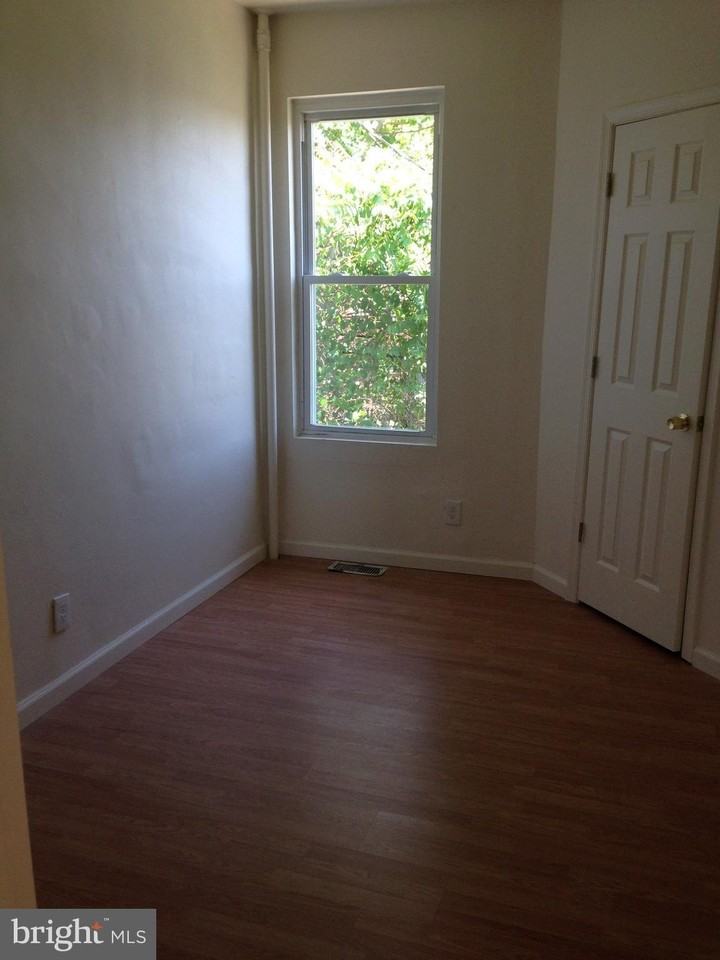 621 Linnard St - Photo 6 of 15