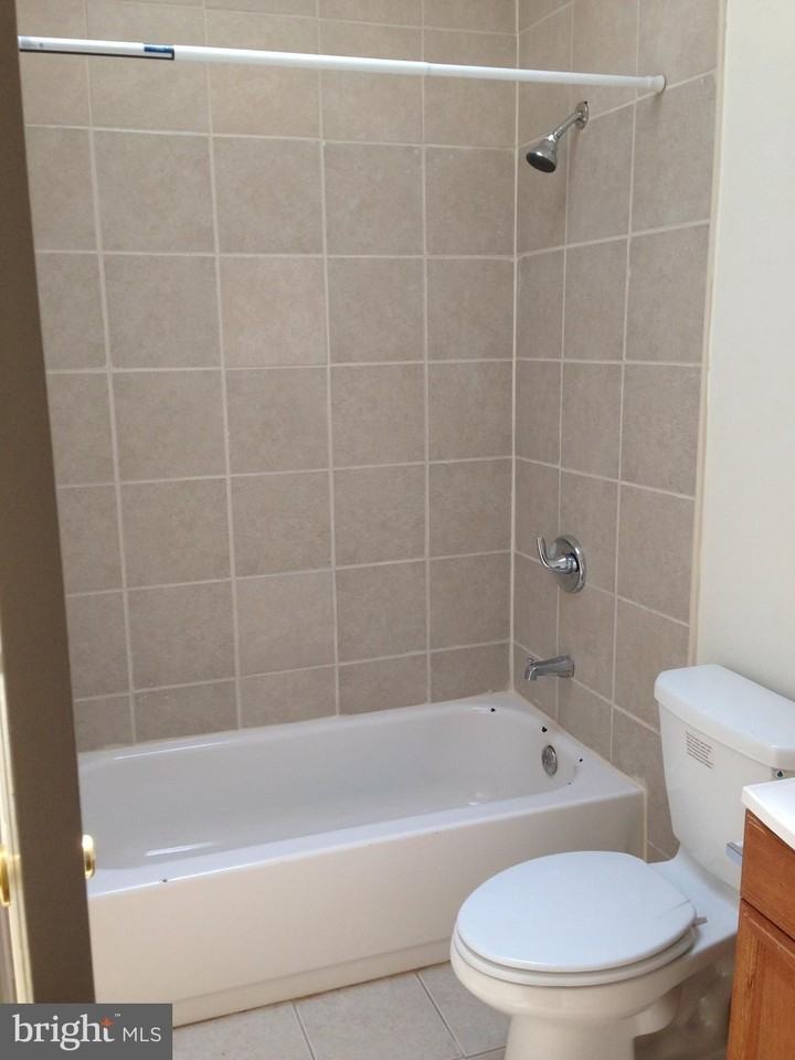 621 Linnard St - Photo 7 of 15