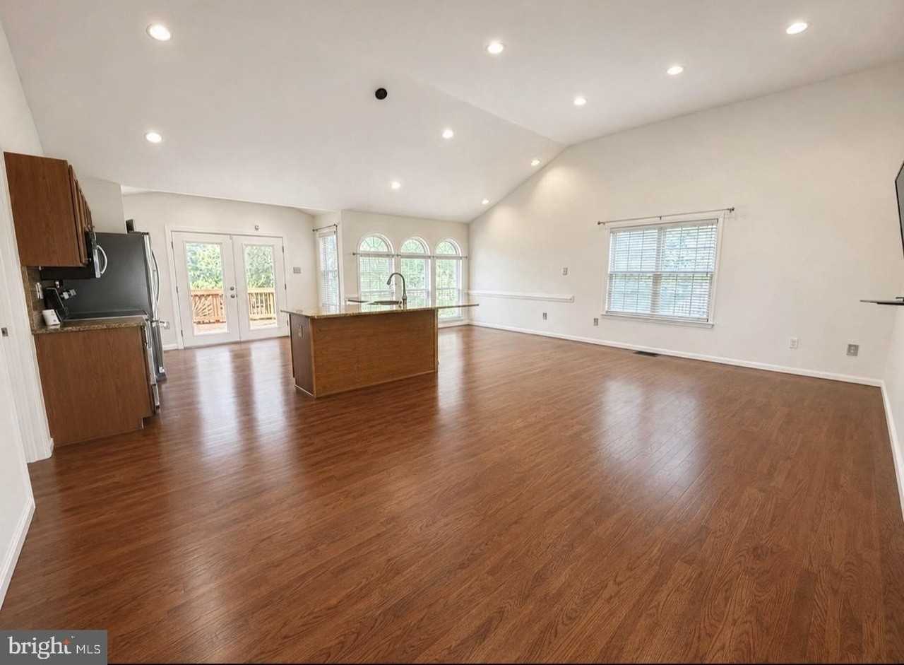 1107 Station Dr - Photo 2 of 23