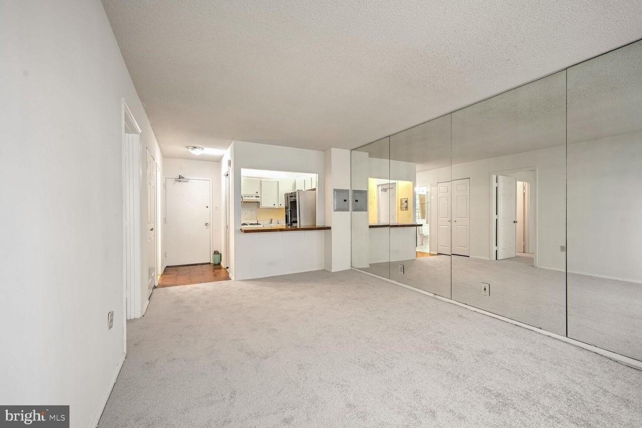 5500 Friendship Blvd #1125N - Photo 3 of 50