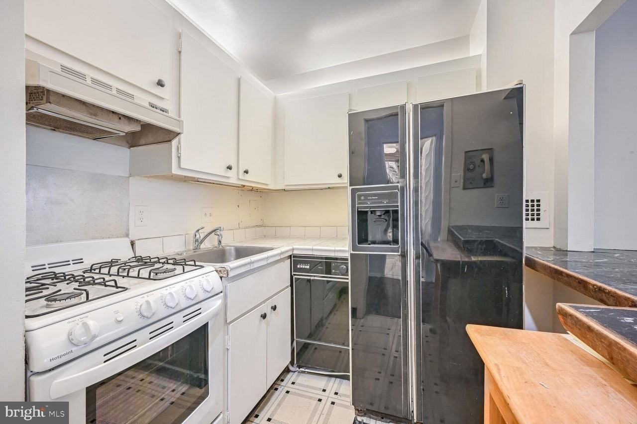 5500 Friendship Blvd #1125N - Photo 7 of 50