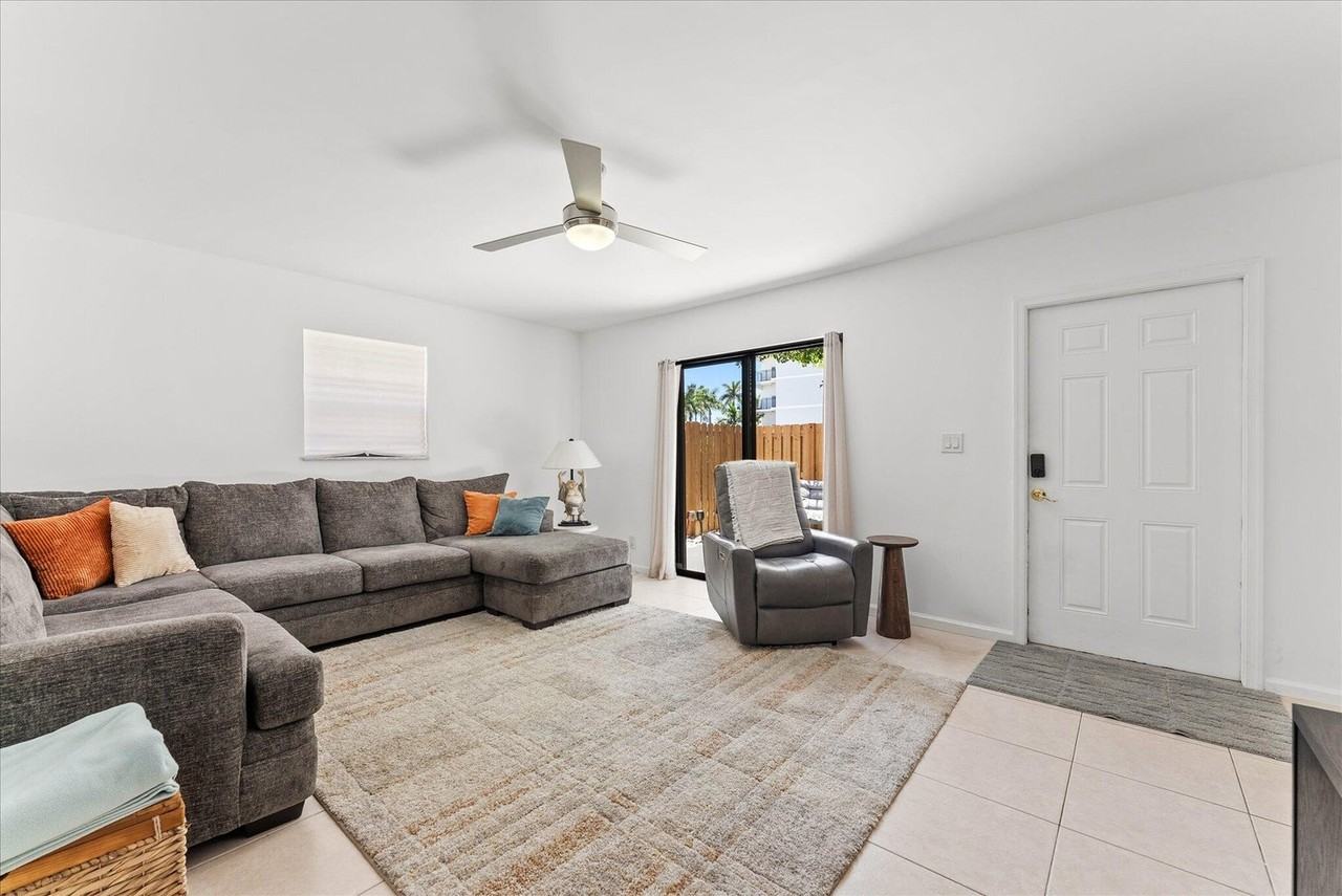 1251S S Federal Hwy #120 - Photo 4 of 8