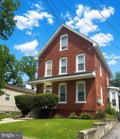 featured image of 743 E Grape St #1