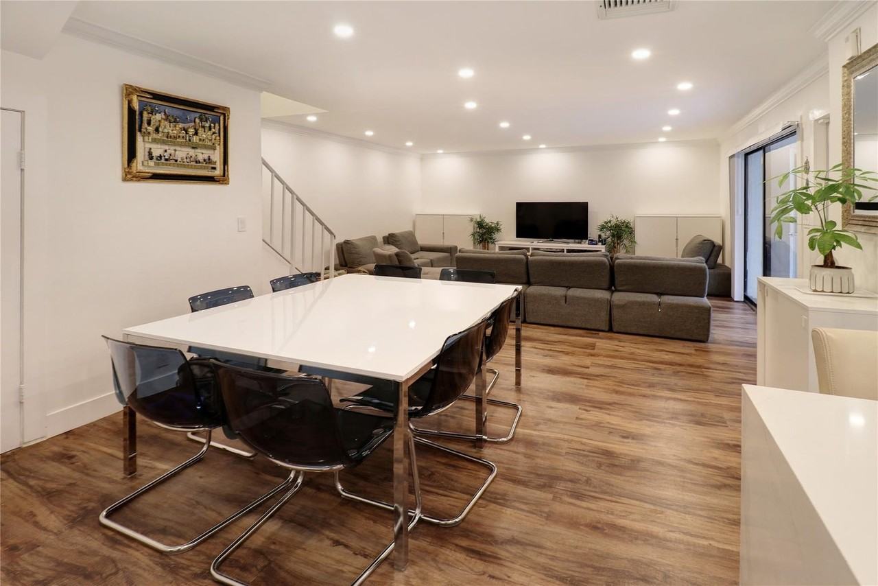 9390 Sw 61st Way #D - Photo 5 of 8