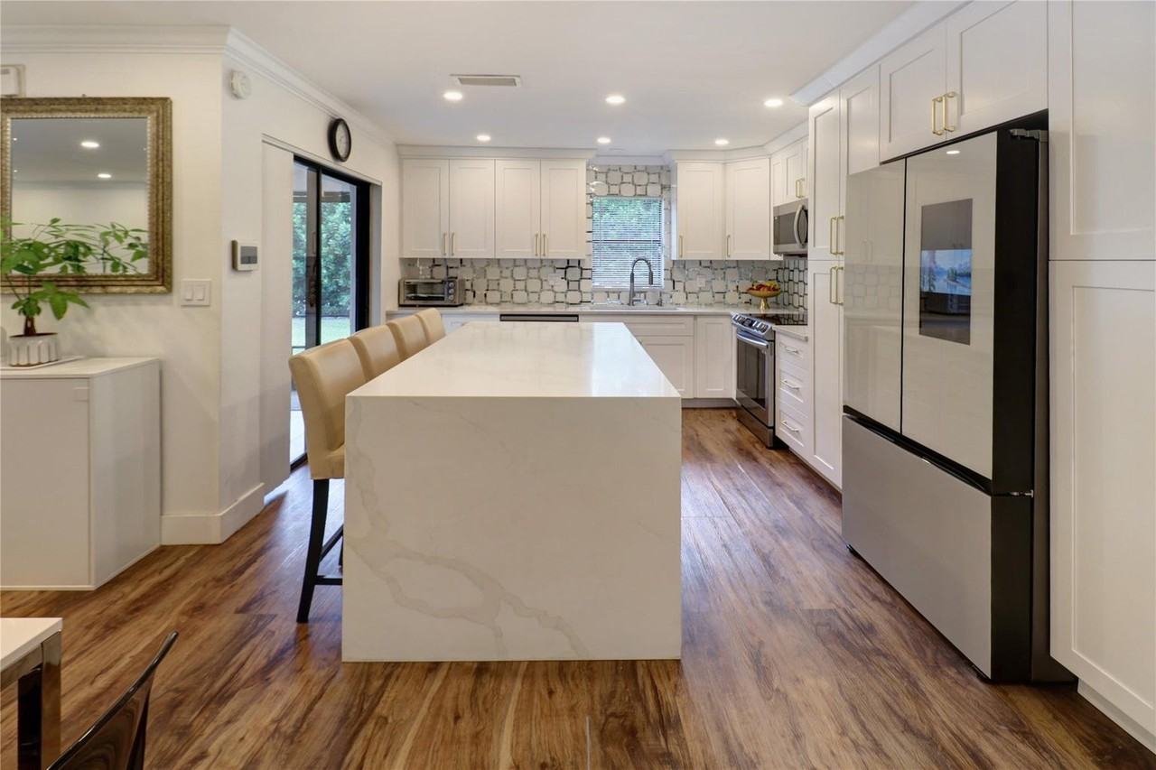 9390 Sw 61st Way #D - Photo 7 of 8