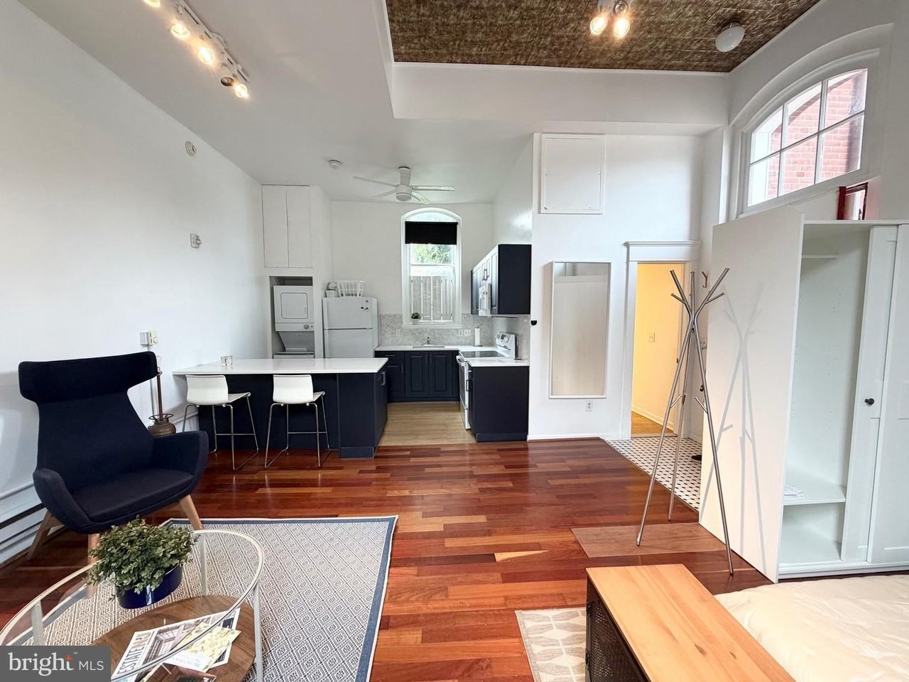 339 N Front St #D - Photo 2 of 4