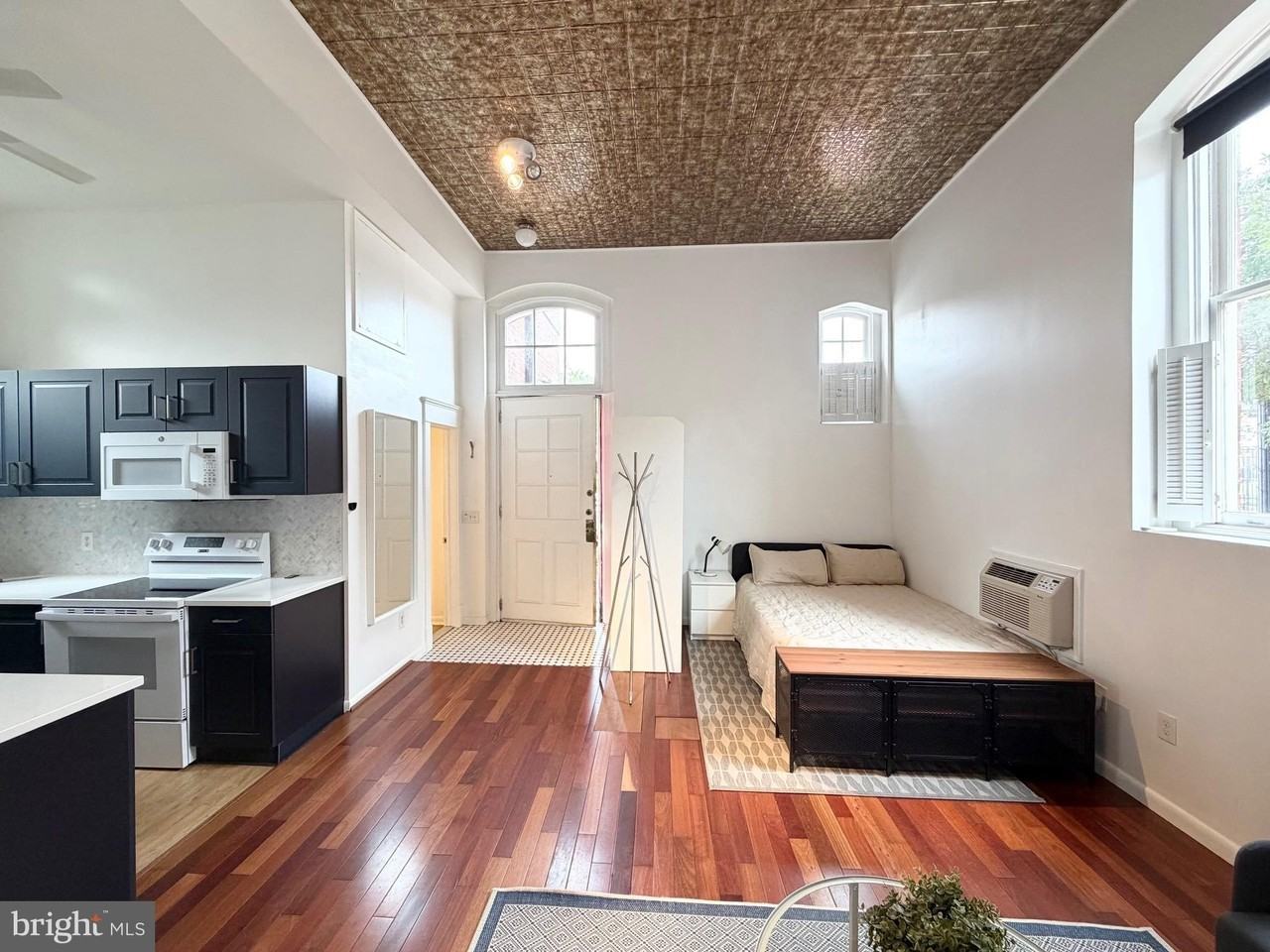 339 N Front St #D - Photo 3 of 4