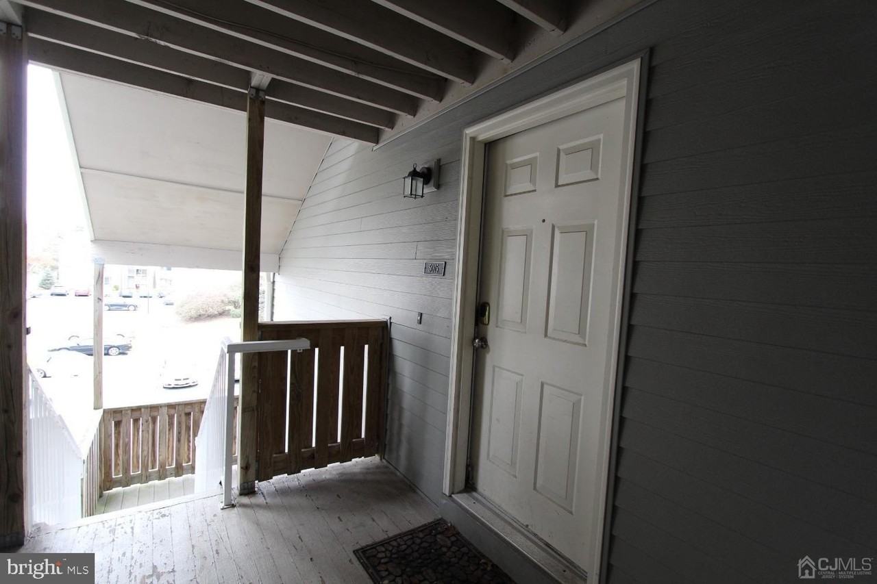 5015 Ravens Crest Dr - Photo 3 of 21