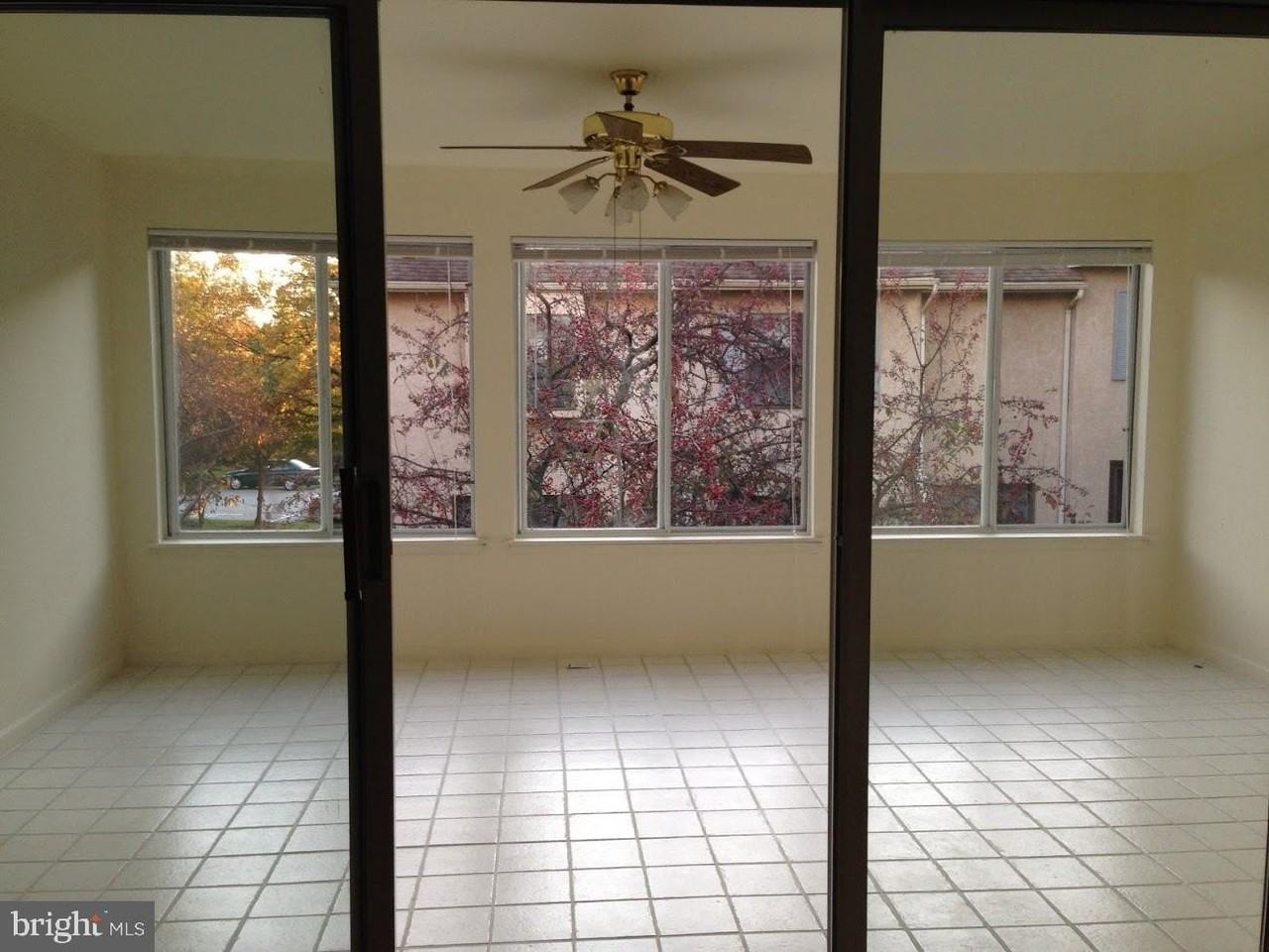 350 New Market Ct - Photo 5 of 9