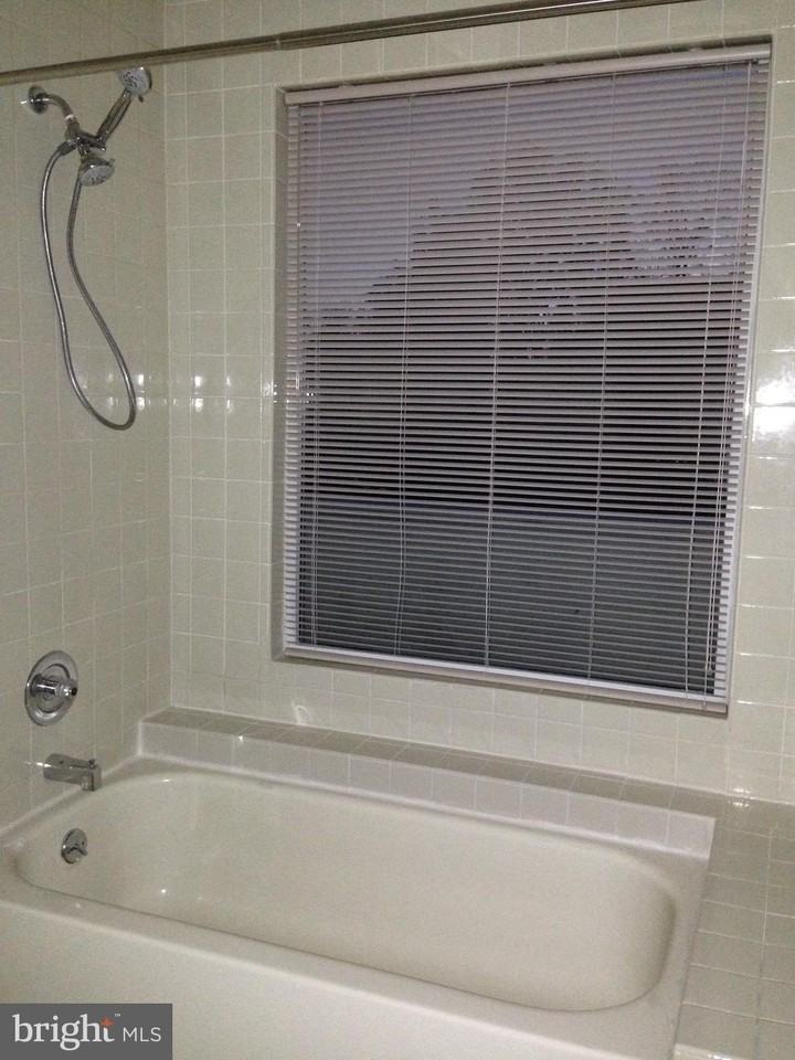 350 New Market Ct - Photo 6 of 9