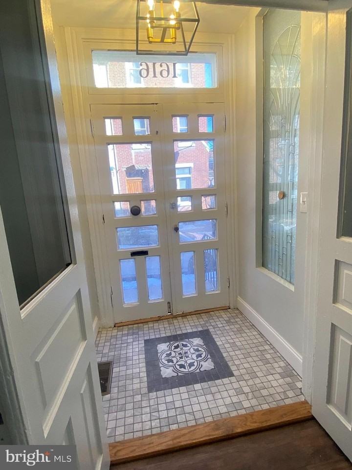1616 Penn St - Photo 2 of 35