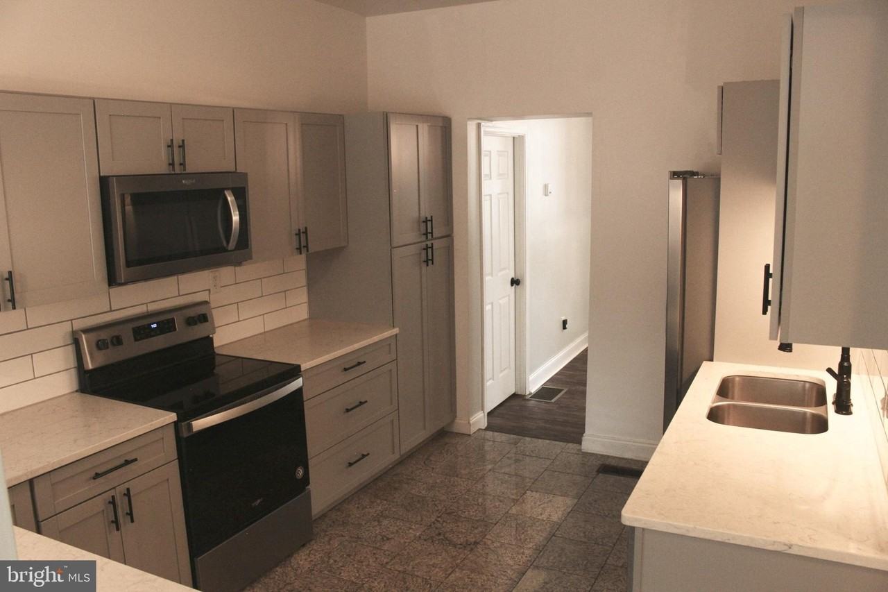 1616 Penn St - Photo 6 of 35