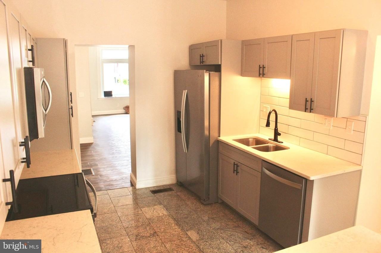1616 Penn St - Photo 7 of 35