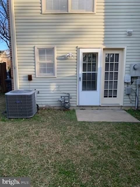 7834 Liberty Springs Cir - Photo 3 of 28