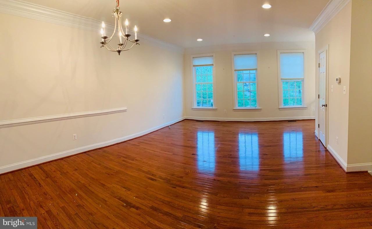 2094 Hutchison Grove Ct - Photo 4 of 11
