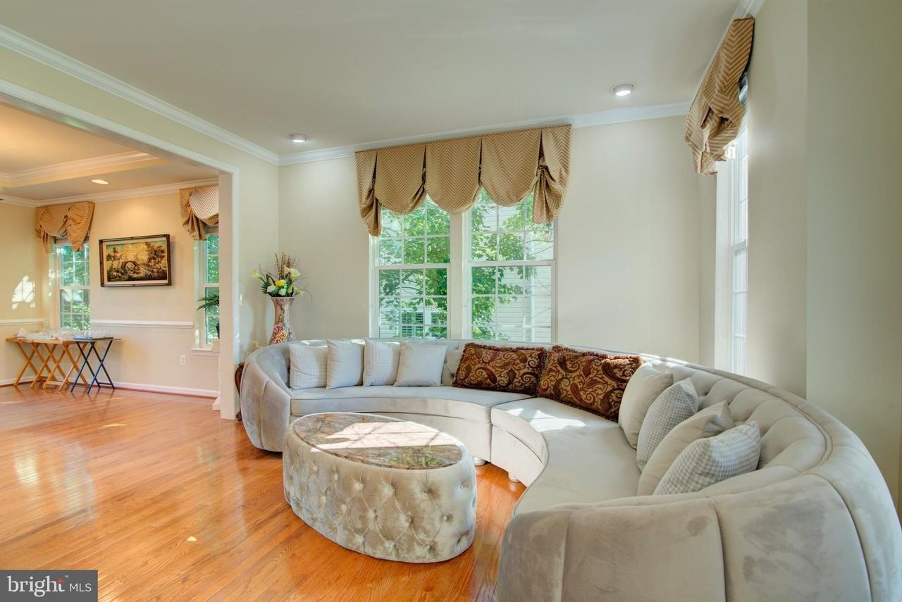 25291 Kilkeen Way - Photo 3 of 49