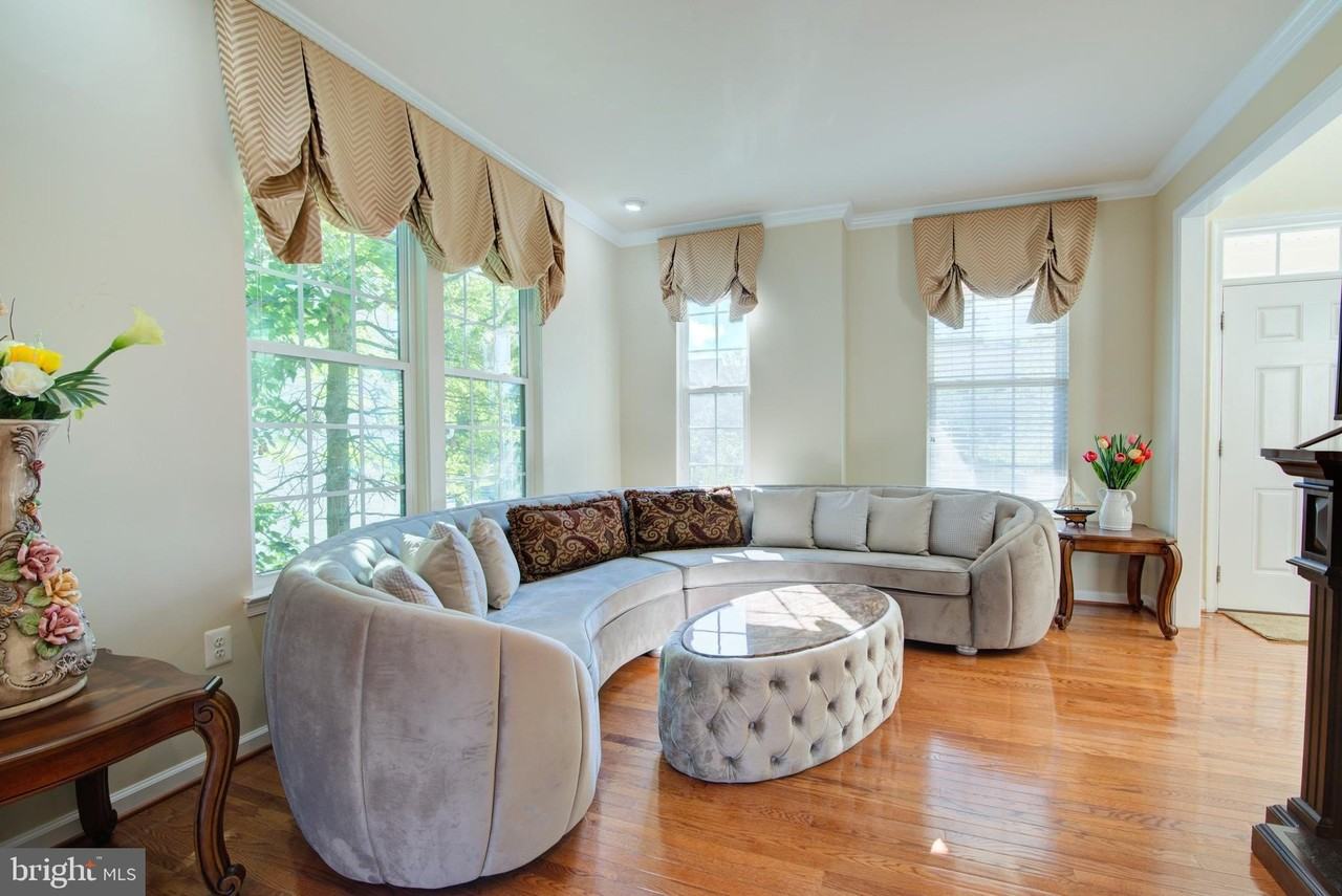 25291 Kilkeen Way - Photo 4 of 49