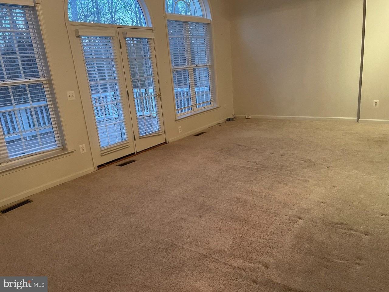 18405 SIERRA Square - Photo 7 of 38