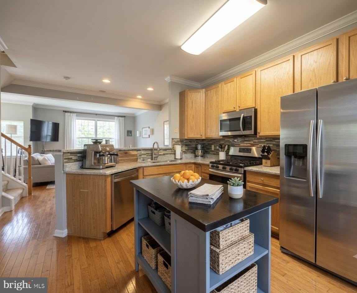 12792 Playfair Ln - Photo 3 of 16