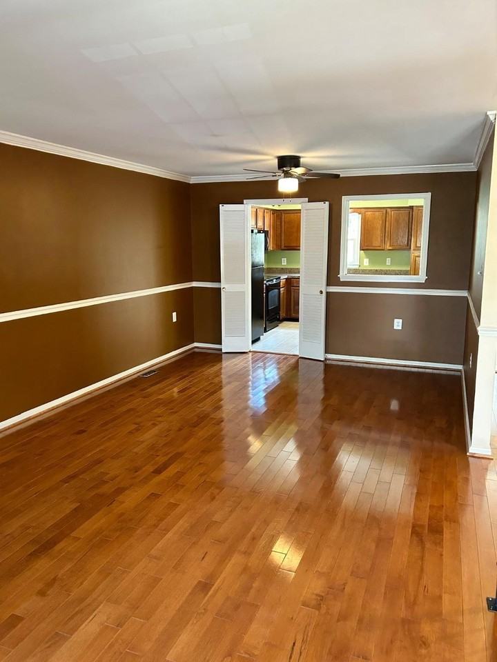 12052 Stallion Ct - Photo 6 of 16