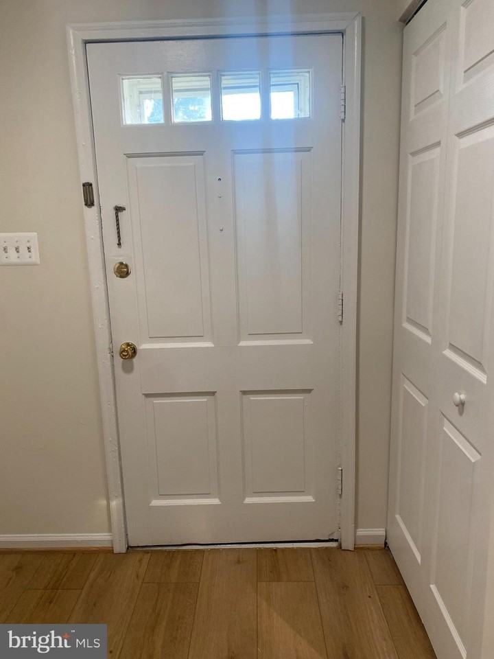 10175 Irongate Way - Photo 2 of 36