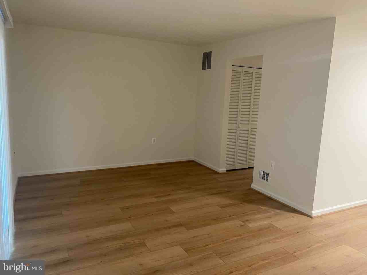 10175 Irongate Way - Photo 7 of 36