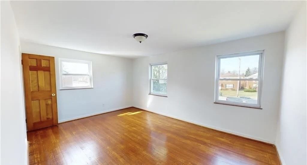 20460 Lake Shore Blvd #1 - Photo 3 of 11