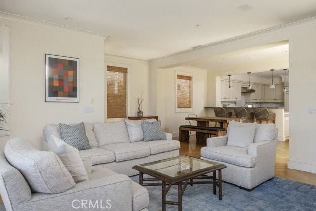 512 Avocado Ave - Photo 3 of 8