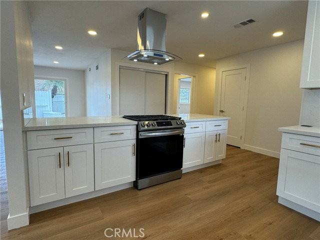 213 N Royal Pl - Photo 5 of 8
