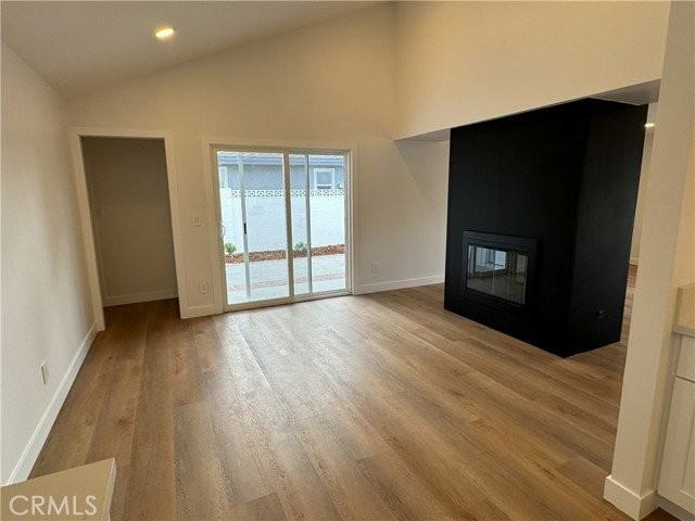 213 N Royal Pl - Photo 6 of 8