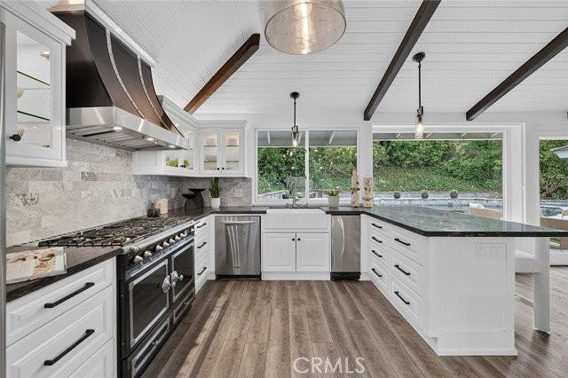 3500 Surfview Ln - Photo 2 of 6