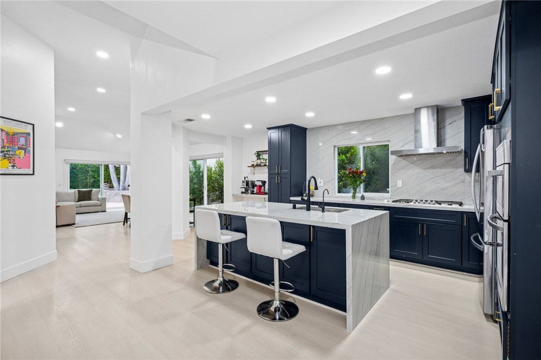 37 Shearwater Pl - Photo 3 of 8