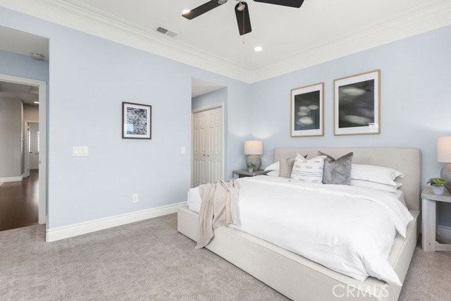 33 Wimbledon Ct - Photo 2 of 8