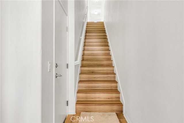 18945 Northern Dancer Ln - Photo 5 of 8
