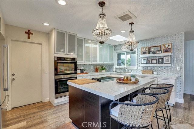 25262 Tasman Rd - Photo 2 of 6