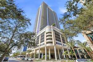 featured image of 275 1st Ave S #1003