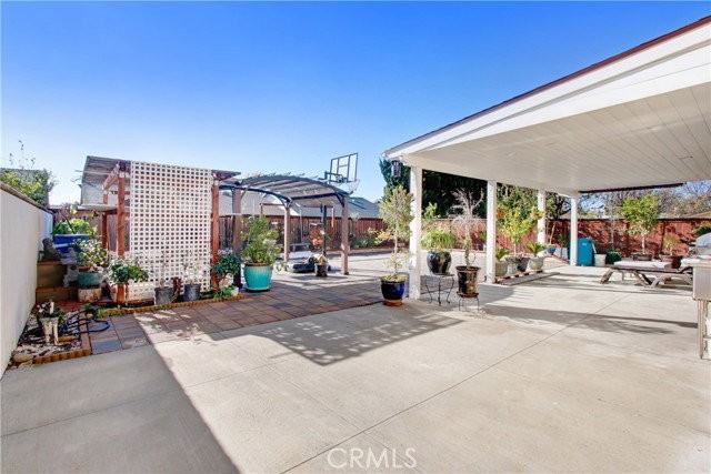 20724 Napa St - Photo 4 of 8