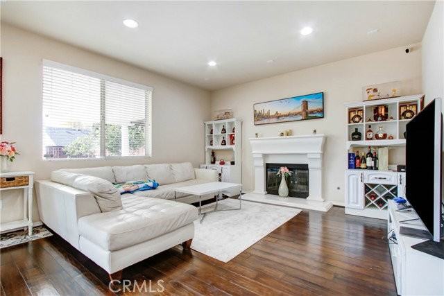 20724 Napa St - Photo 5 of 8