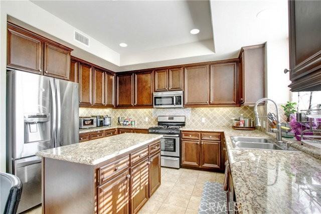 20724 Napa St - Photo 6 of 8