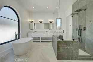 5520 Woodlake Ave - Photo 1 of 1