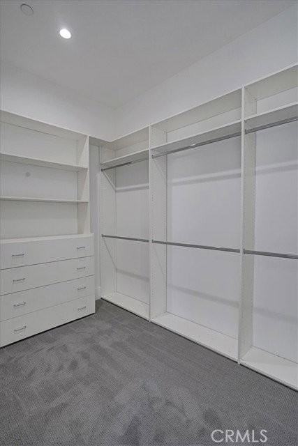 5520 Woodlake Ave - Photo 4 of 8