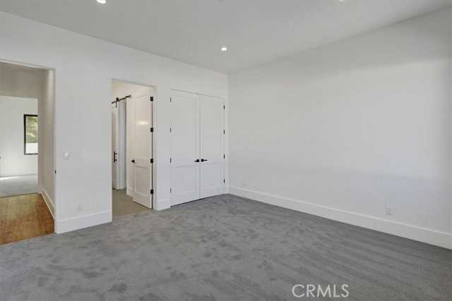 5520 Woodlake Ave - Photo 7 of 8