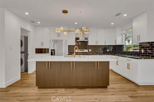 22134 Gilmore St - Photo 2 of 8