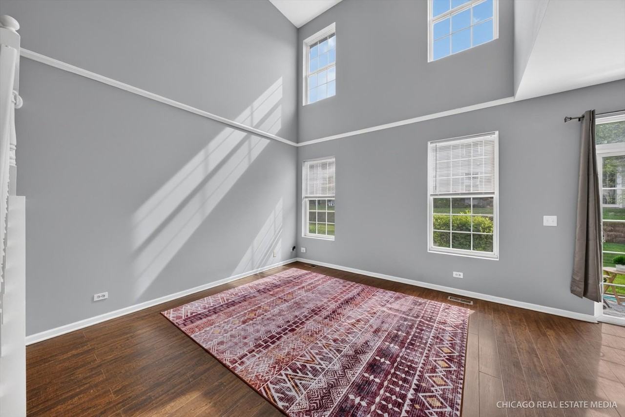 1286 W Black Wolf Rd - Photo 3 of 27