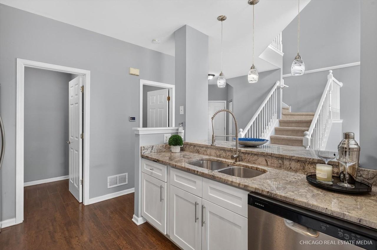 1286 W Black Wolf Rd - Photo 7 of 27