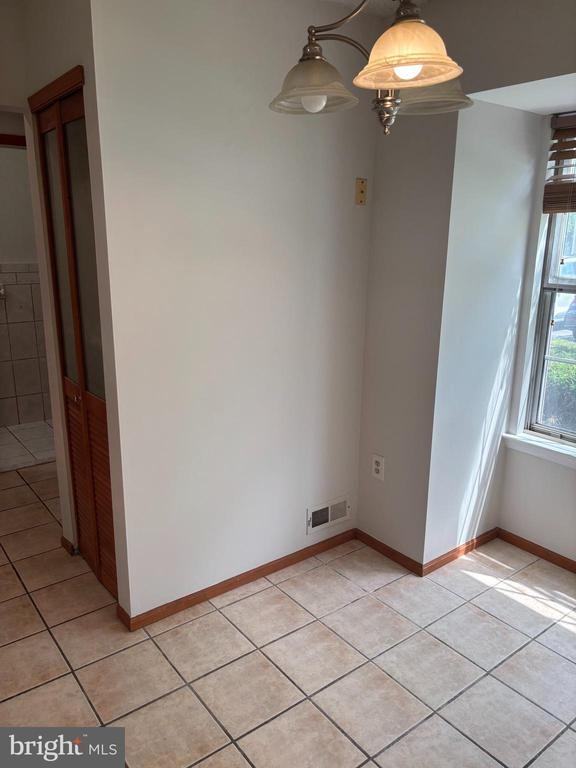10 Lindsey Ct - Photo 6 of 14