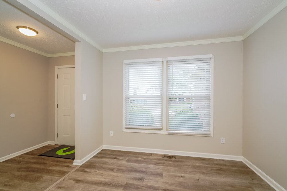 3124 Eastpointe Dr - Photo 6 of 16