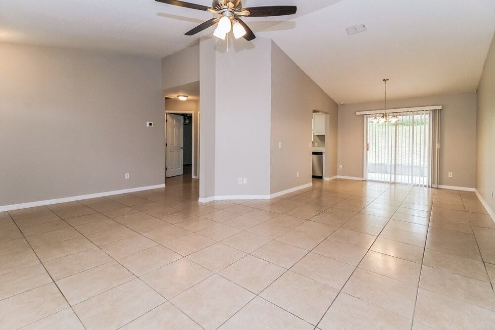 301 Morningview Dr - Photo 4 of 16