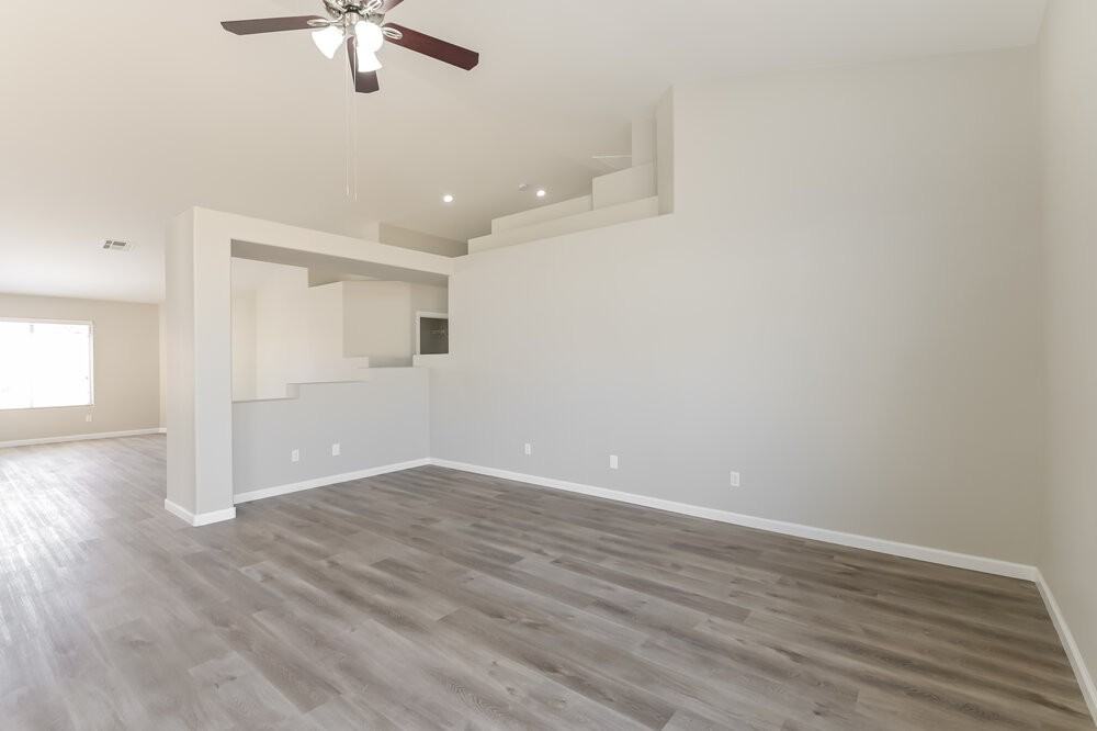 6180 Bruma Ave - Photo 4 of 16